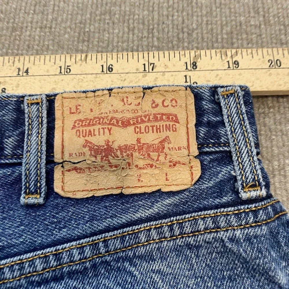 Levis Jeans Mens 38x32 Faded Blue 505 Straight Leg VTG Y2K 2004 Distressed Denim